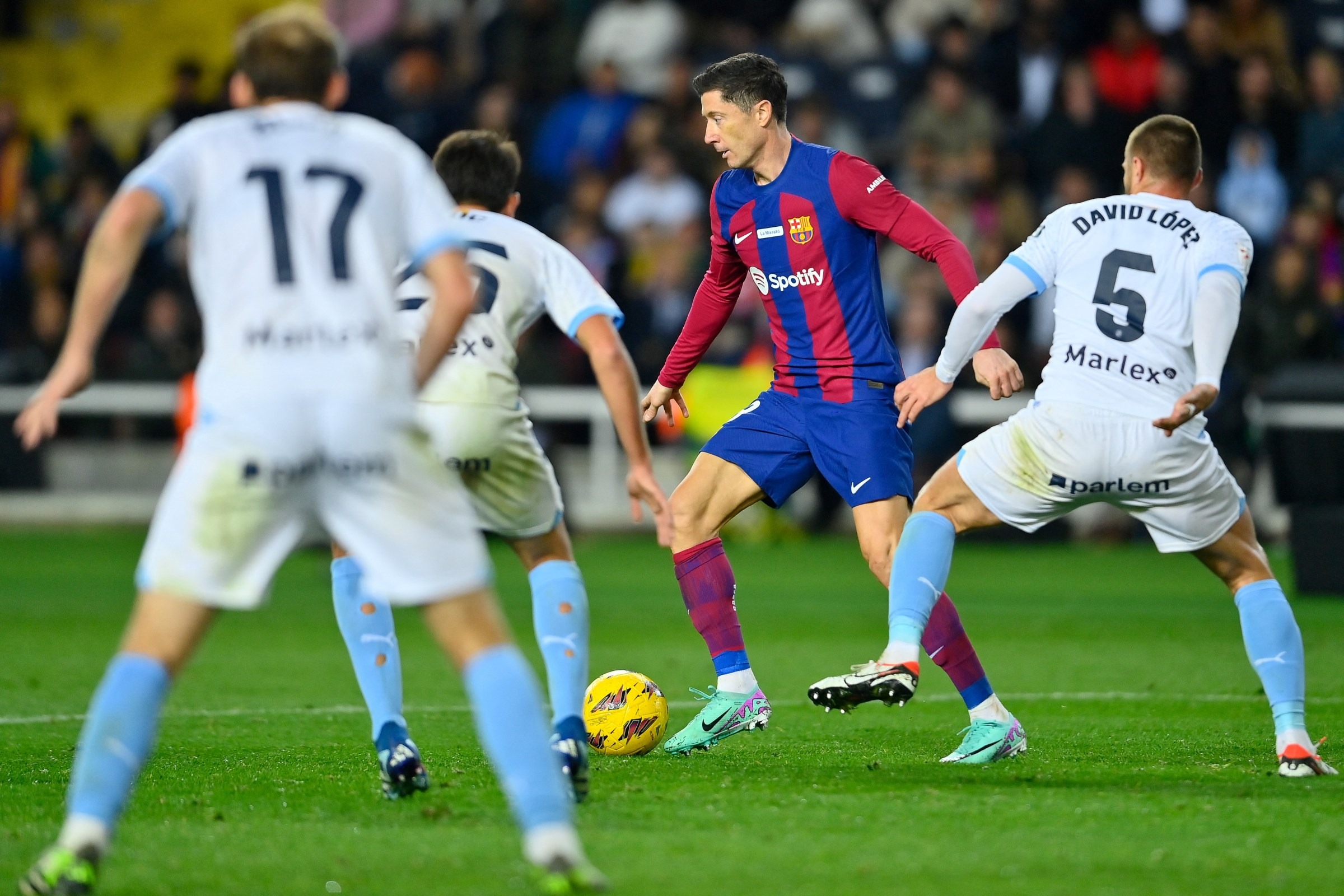 nhan-dinh-soi-keo-barcelona-vs-girona-luc-21h15-ngay-18-10-2025-1
