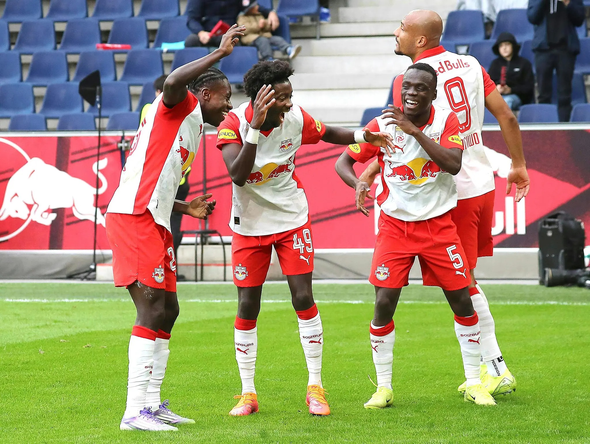 nhan-dinh-soi-keo-salzburg-vs-ferencvaros-luc-23h45-ngay-23-10-2025-1